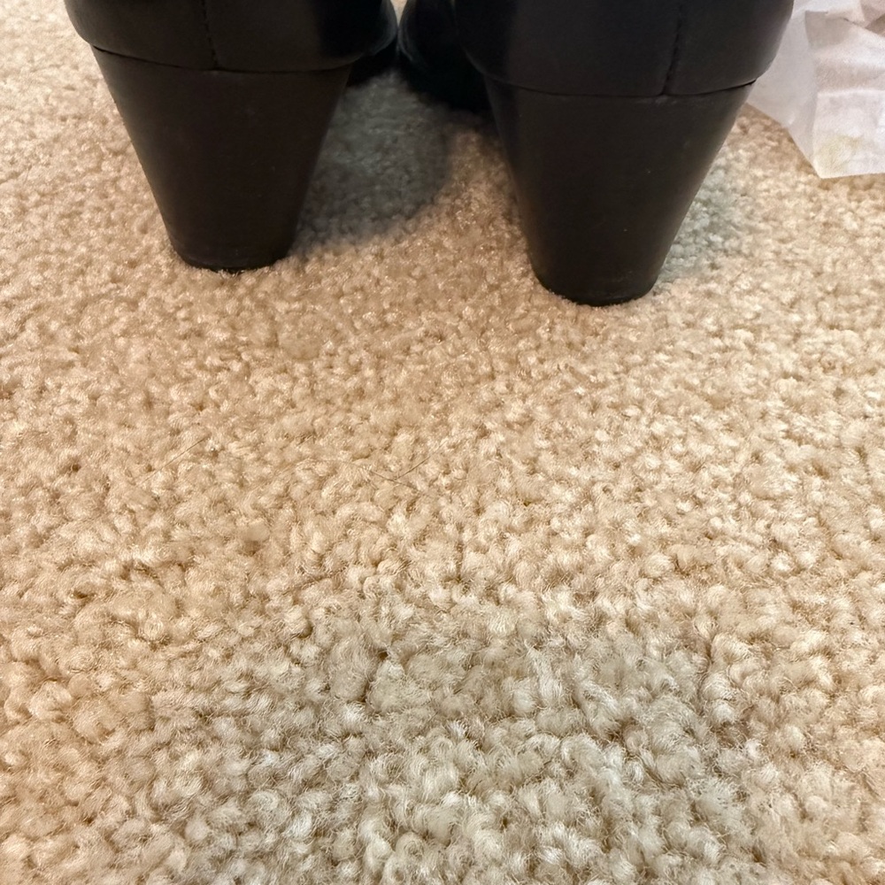 Born Kamryn Black Leather Knee-High Boots - Picture 5 of 10